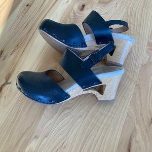 Dansko Thea Black size 36